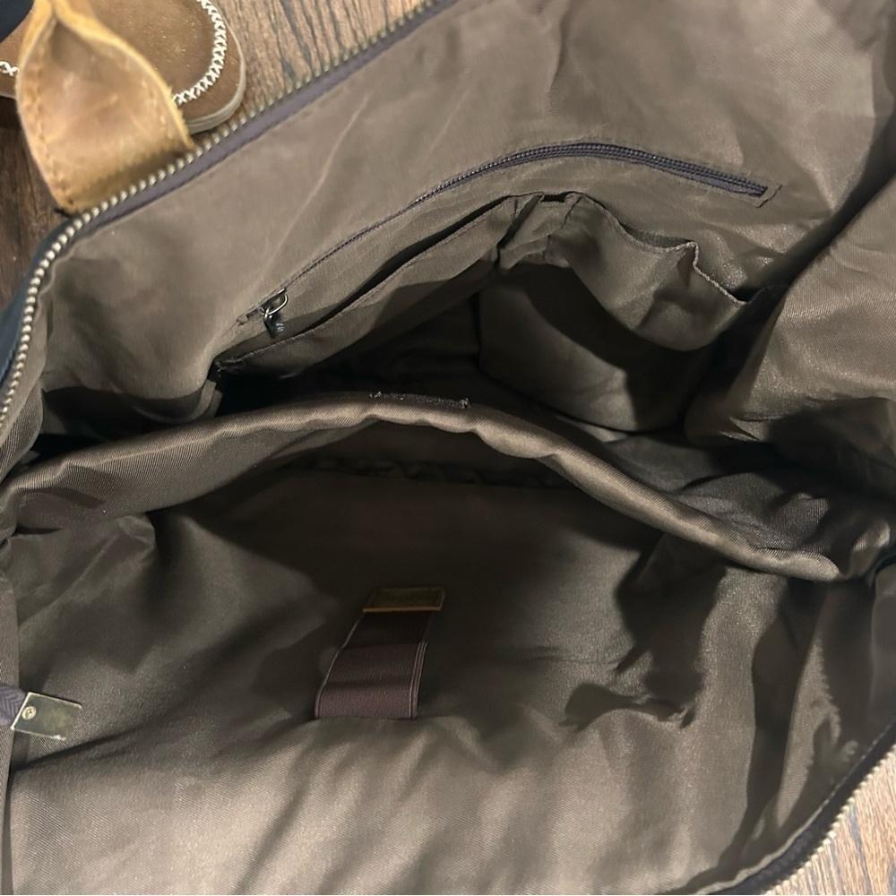 Vaschy High Capacity Laptop Bag - Picture 9 of 14